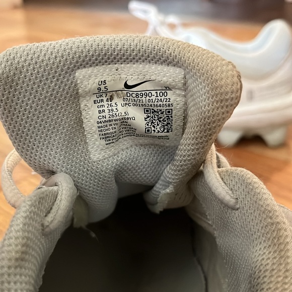 Nike HyperDiamond 4 softball cleats - Picture 3 of 4